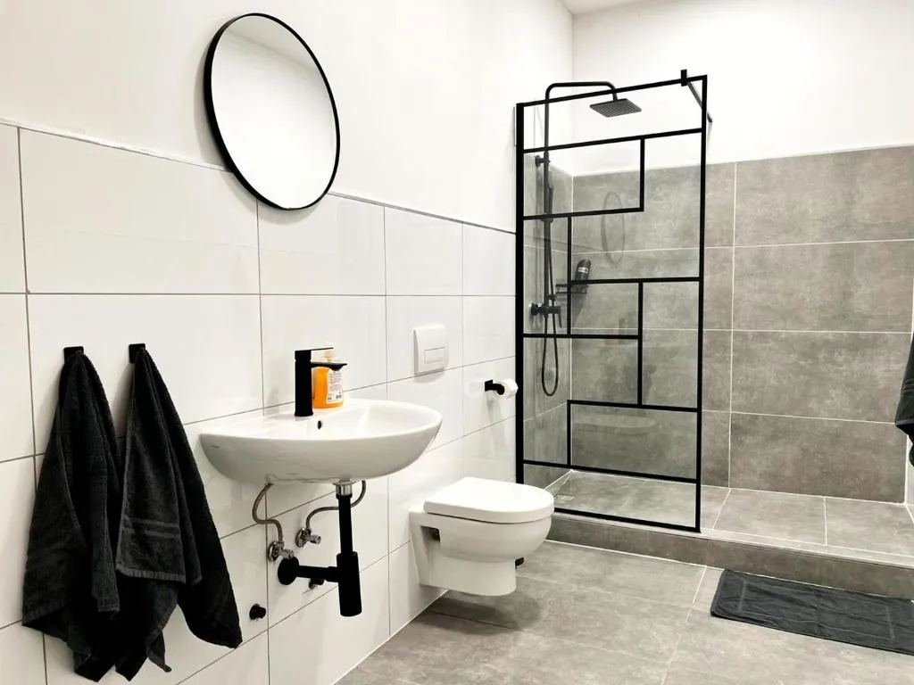 Ferienwohnung & Monteurzimmer günstig in Köln & Duisburg